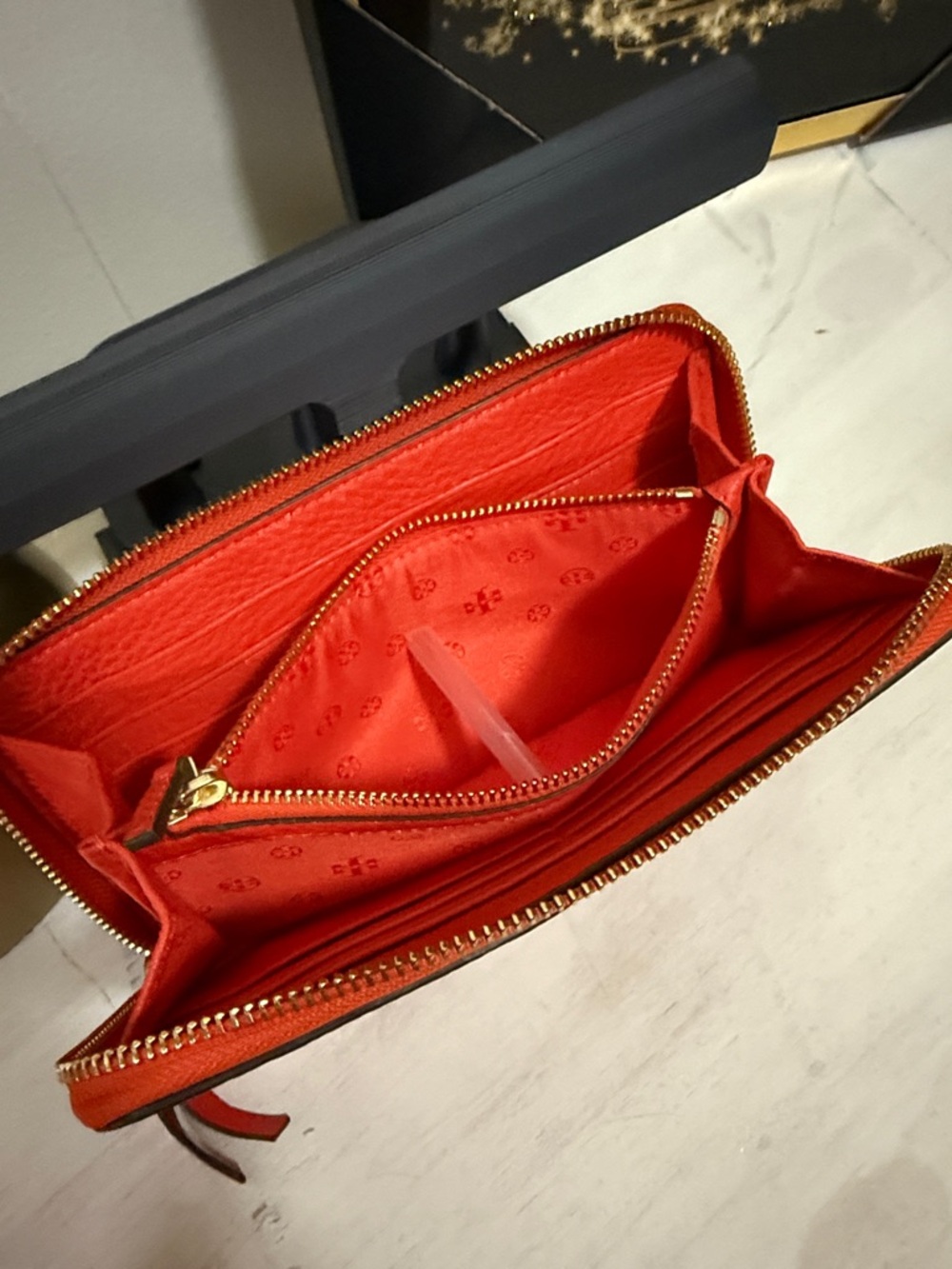 Tory Burch “Bombie-T” Zip Continental Wallet - Picture 4 of 9